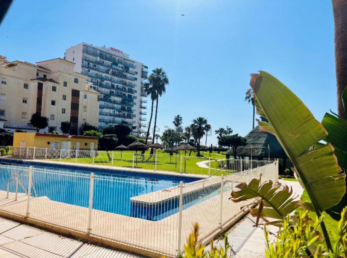 Precioso Estudio Frente Al Mar Con Piscina ベナルマデナ エクステリア 写真