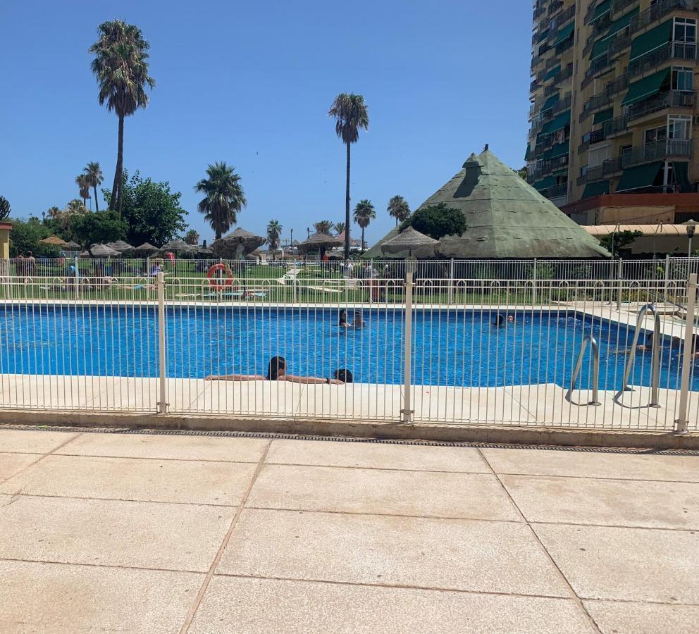 Precioso Estudio Frente Al Mar Con Piscina ベナルマデナ エクステリア 写真