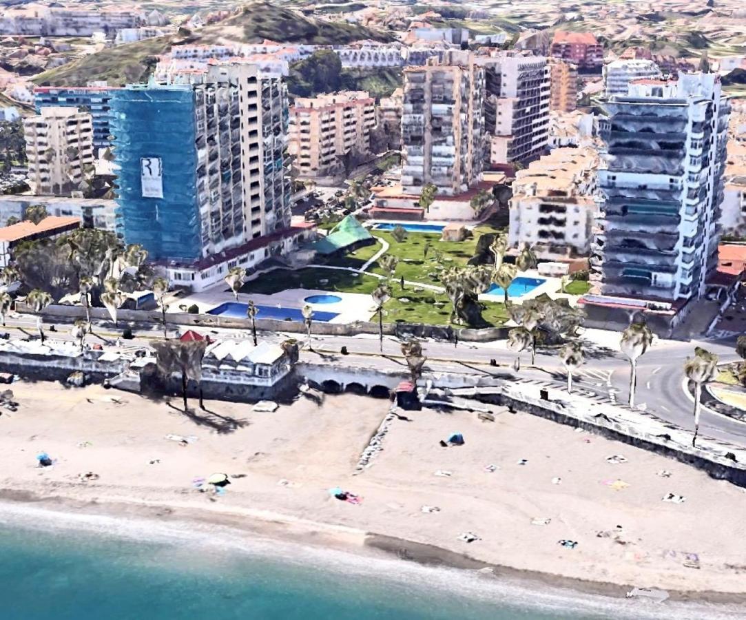 Precioso Estudio Frente Al Mar Con Piscina ベナルマデナ エクステリア 写真